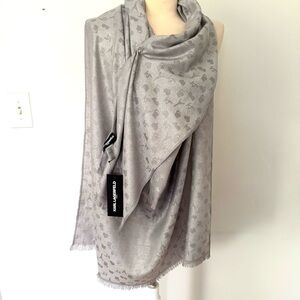 NWT Karl Lagerfeld metallic sparkly scarf